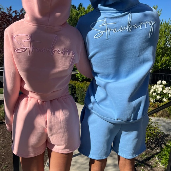 Strawberry Milk Mob - Blue Short - Picture 9 of 10